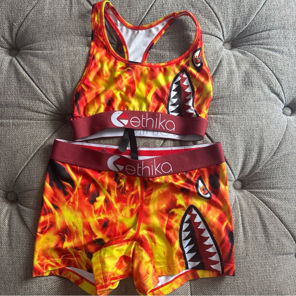 ethika Sports Bra and Shorts Set Trendy Loungewear XS